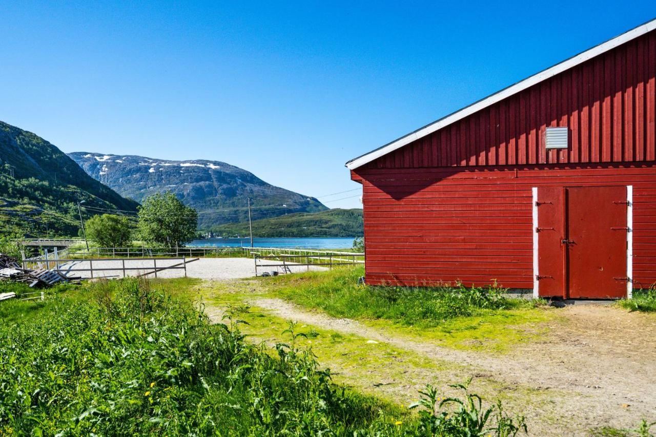 Storjord Farmstay Ranchhouse Kvaloya 外观 照片
