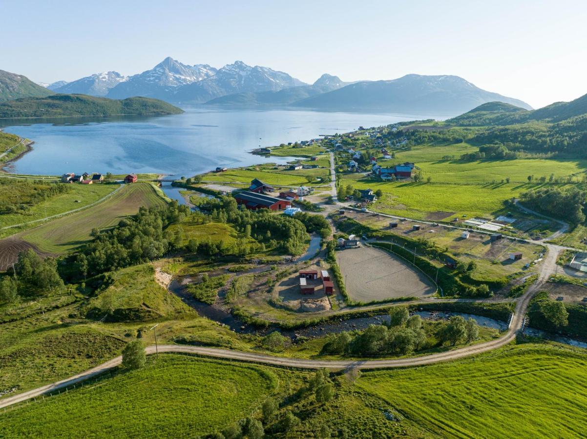 Storjord Farmstay Ranchhouse Kvaloya 外观 照片